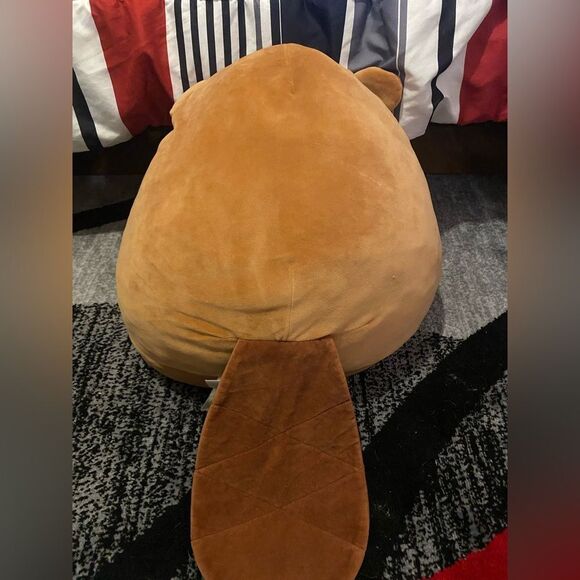 Chip The Beaver Squishmallow 20” pillow hearts - Picture 2 of 4